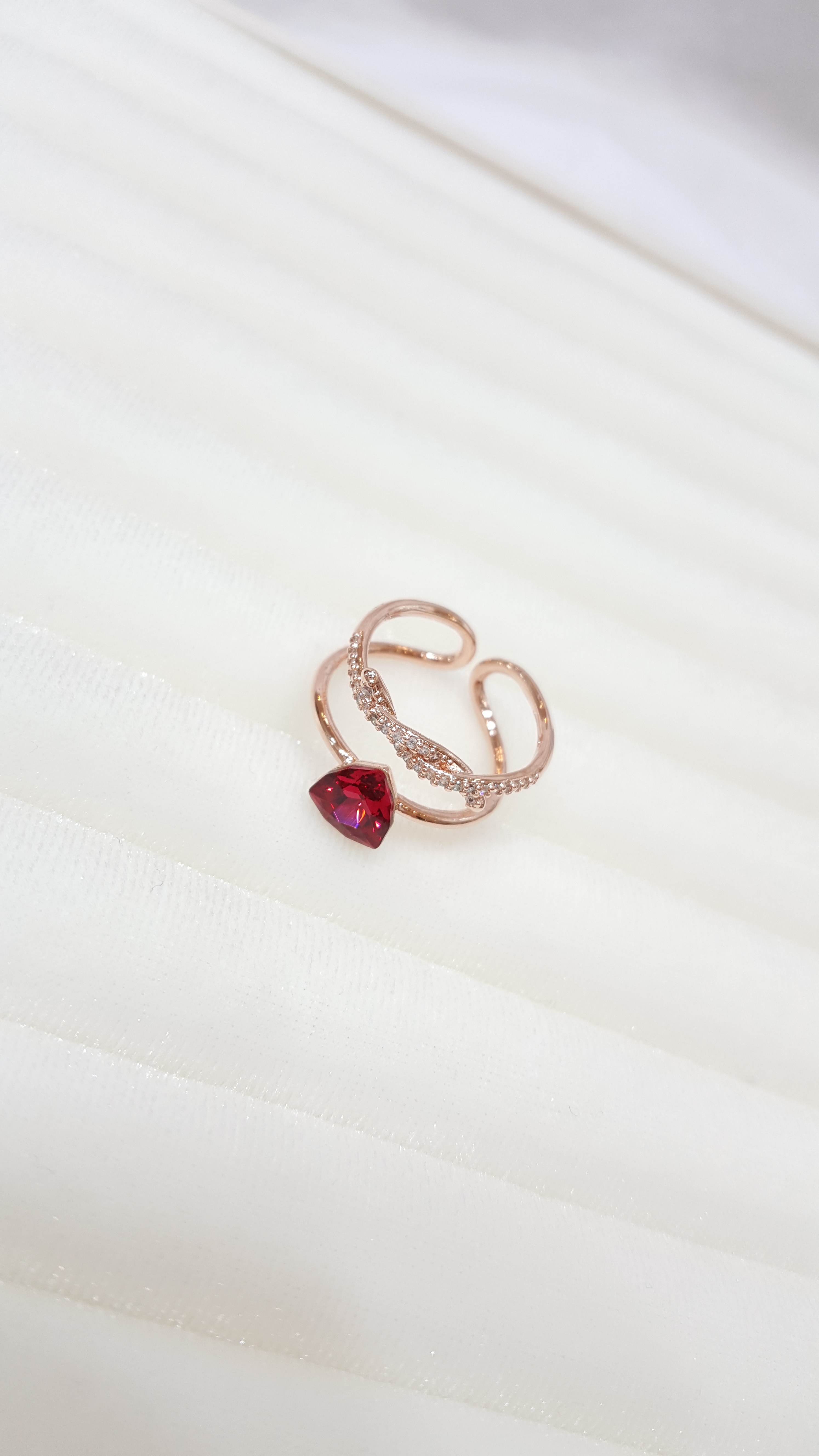 <b><p>Scarlet Red ring</p></b><b><p>スカーレットレッド リング</p></b><br /><br /><p align='center'>