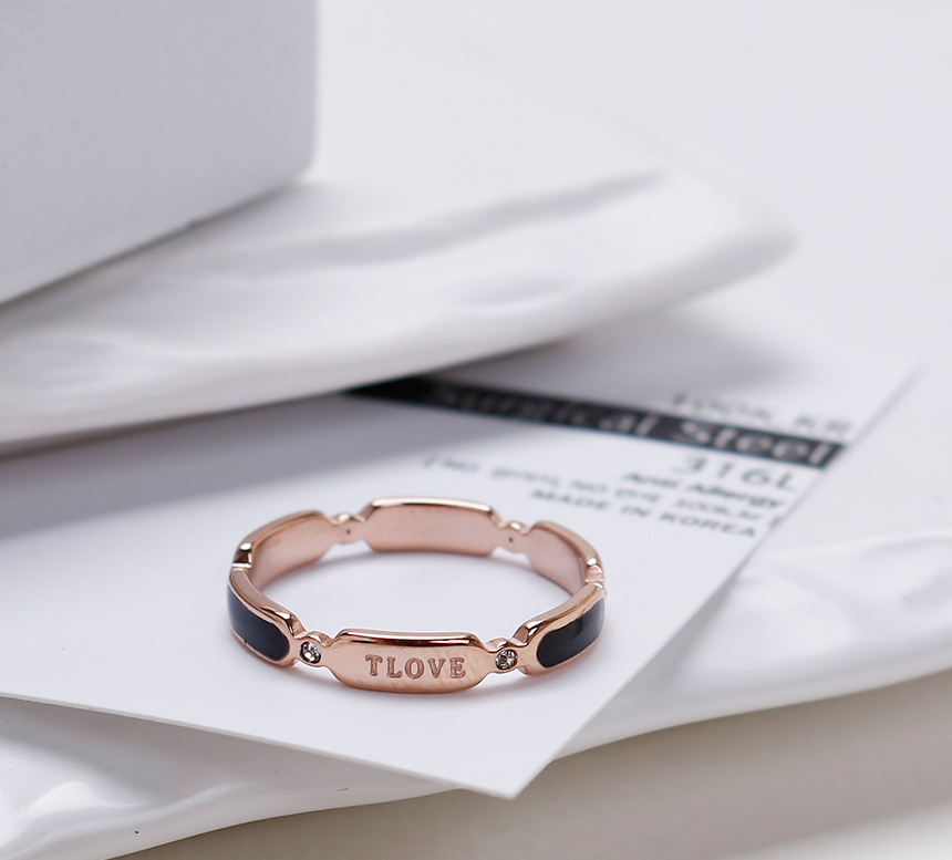 <b><p>Stylish Black Point TLOVE Surge eel titanium</p></b><b><p>シックなブラックポイント TLOVE 書かれているカールスチール リング チタン</p></b><br /><br /><p align='center'>