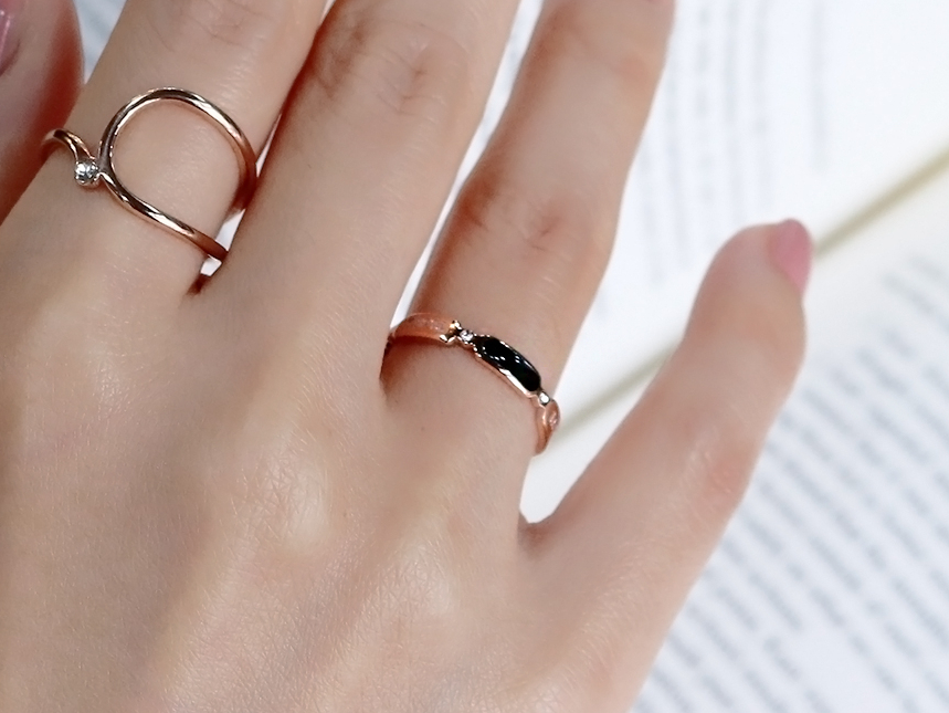 <b><p>Stylish Black Point TLOVE Surge eel titanium</p></b><b><p>シックなブラックポイント TLOVE 書かれているカールスチール リング チタン</p></b><br /><br /><p align='center'>