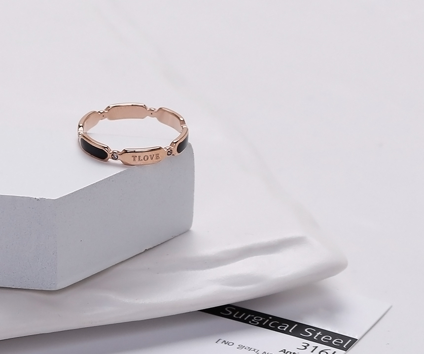 <b><p>Stylish Black Point TLOVE Surge eel titanium</p></b><b><p>シックなブラックポイント TLOVE 書かれているカールスチール リング チタン</p></b><br /><br /><p align='center'>