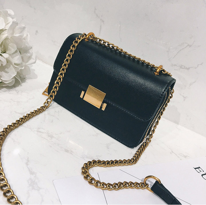 <b><p>Wallet zipper should bag</p></b><b><p>ウォレットジッパーショルダーバッグ</p></b><br /><br /><p align='center'>