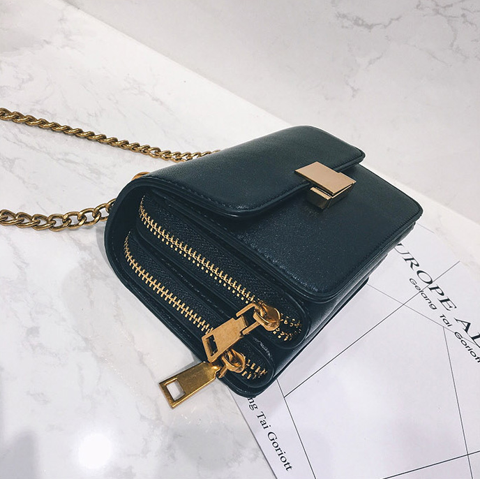 <b><p>Wallet zipper should bag</p></b><b><p>ウォレットジッパーショルダーバッグ</p></b><br /><br /><p align='center'>