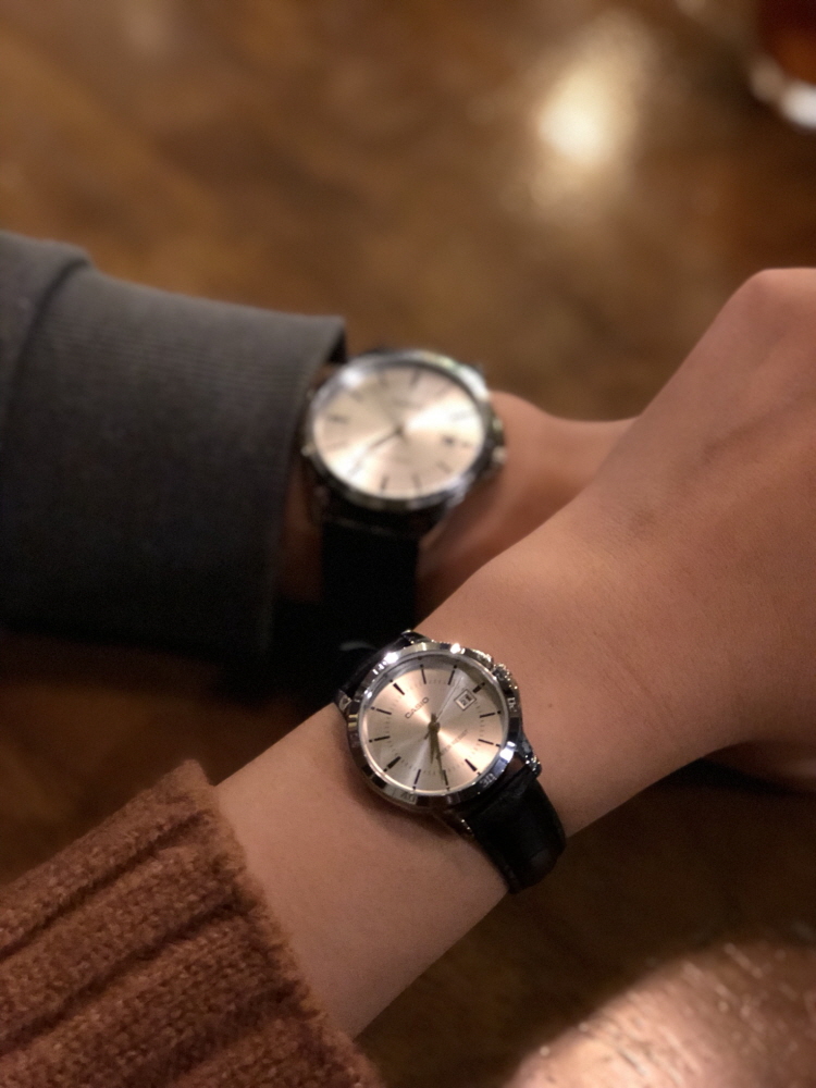 <b><p>Casio Genuine couple ather wch Gift Valt's</p></b><b><p>カシオ 本物 カップル レザー 腕時計 ギフト バレンタインデー ホワイト 恋人</p></b><br /><br /><p align='center'>