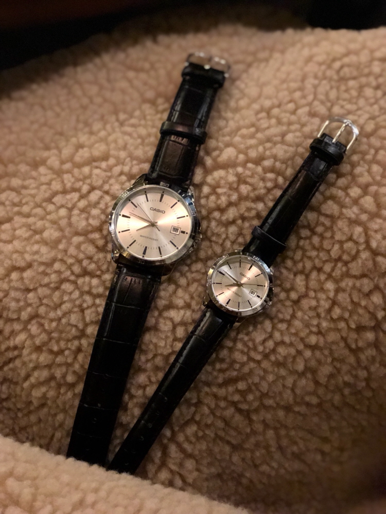 <b><p>Casio Genuine couple ather wch Gift Valt's</p></b><b><p>カシオ 本物 カップル レザー 腕時計 ギフト バレンタインデー ホワイト 恋人</p></b><br /><br /><p align='center'>