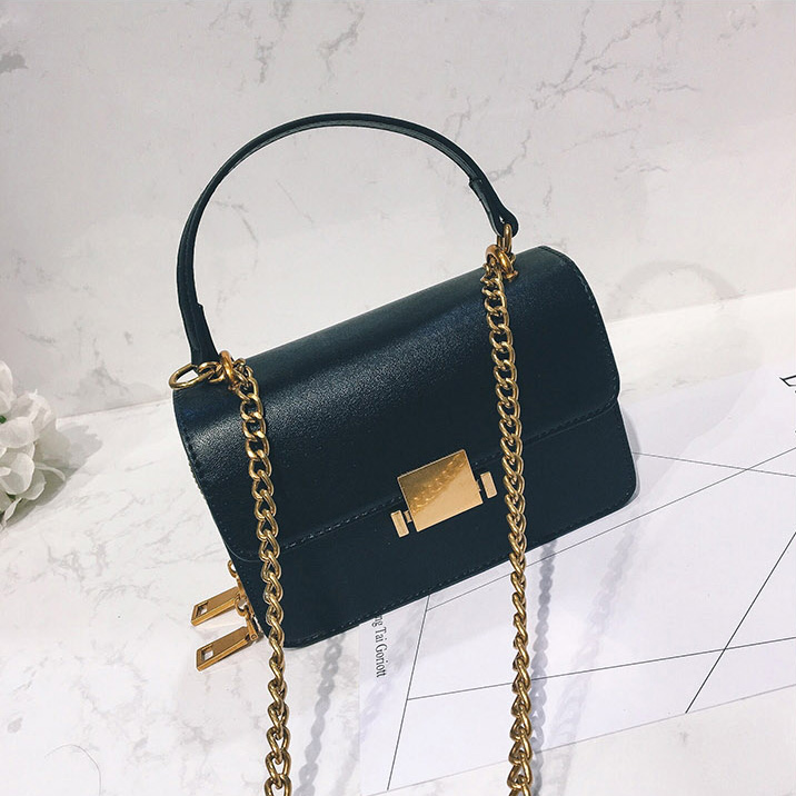 <b><p>Wallet zipper should bag</p></b><b><p>ウォレットジッパーショルダーバッグ</p></b><br /><br /><p align='center'>