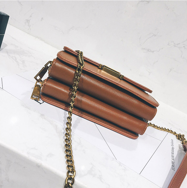 <b><p>Wallet zipper should bag</p></b><b><p>ウォレットジッパーショルダーバッグ</p></b><br /><br /><p align='center'>