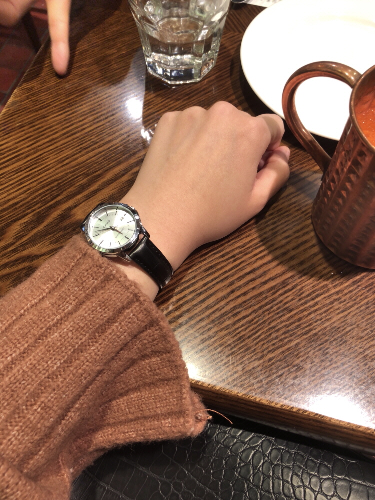 <b><p>Casio Genuine couple ather wch Gift Valt's</p></b><b><p>カシオ 本物 カップル レザー 腕時計 ギフト バレンタインデー ホワイト 恋人</p></b><br /><br /><p align='center'>