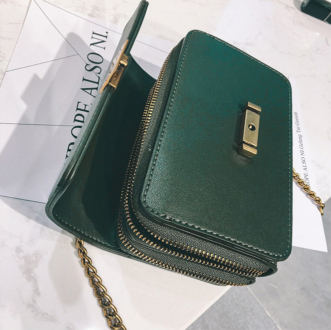 <b><p>Wallet zipper should bag</p></b><b><p>ウォレットジッパーショルダーバッグ</p></b><br /><br /><p align='center'>