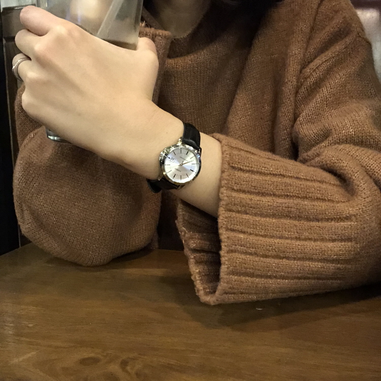 <b><p>Casio Genuine couple ather wch Gift Valt's</p></b><b><p>カシオ 本物 カップル レザー 腕時計 ギフト バレンタインデー ホワイト 恋人</p></b><br /><br /><p align='center'>