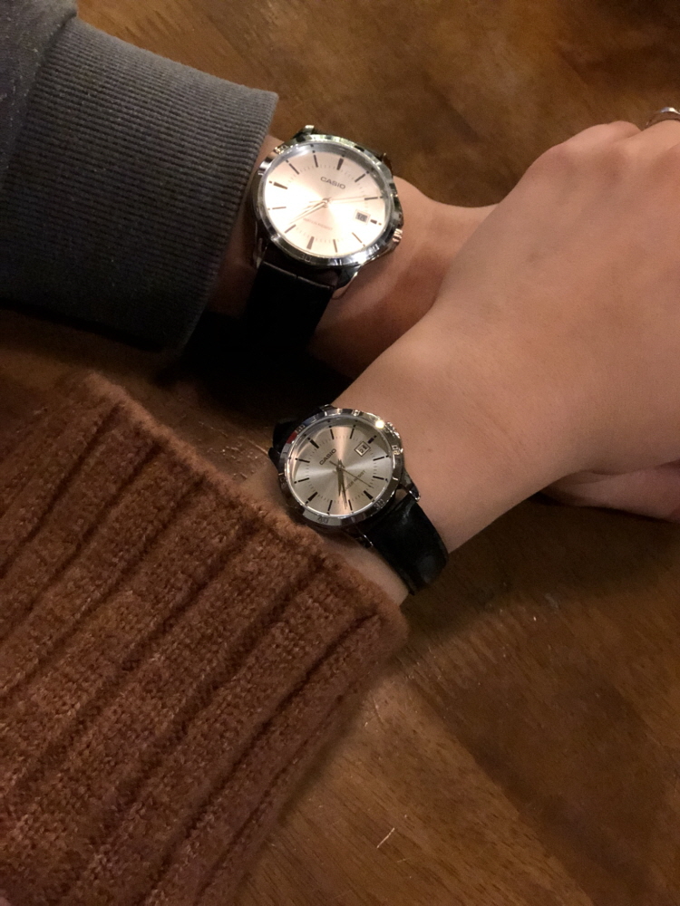 <b><p>Casio Genuine couple ather wch Gift Valt's</p></b><b><p>カシオ 本物 カップル レザー 腕時計 ギフト バレンタインデー ホワイト 恋人</p></b><br /><br /><p align='center'>