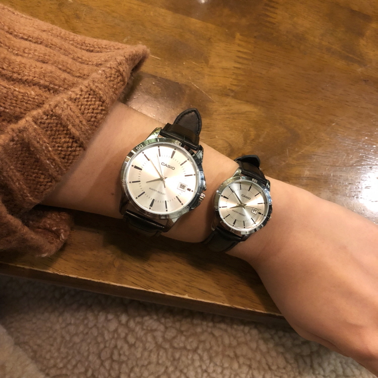 <b><p>Casio Genuine couple ather wch Gift Valt's</p></b><b><p>カシオ 本物 カップル レザー 腕時計 ギフト バレンタインデー ホワイト 恋人</p></b><br /><br /><p align='center'>