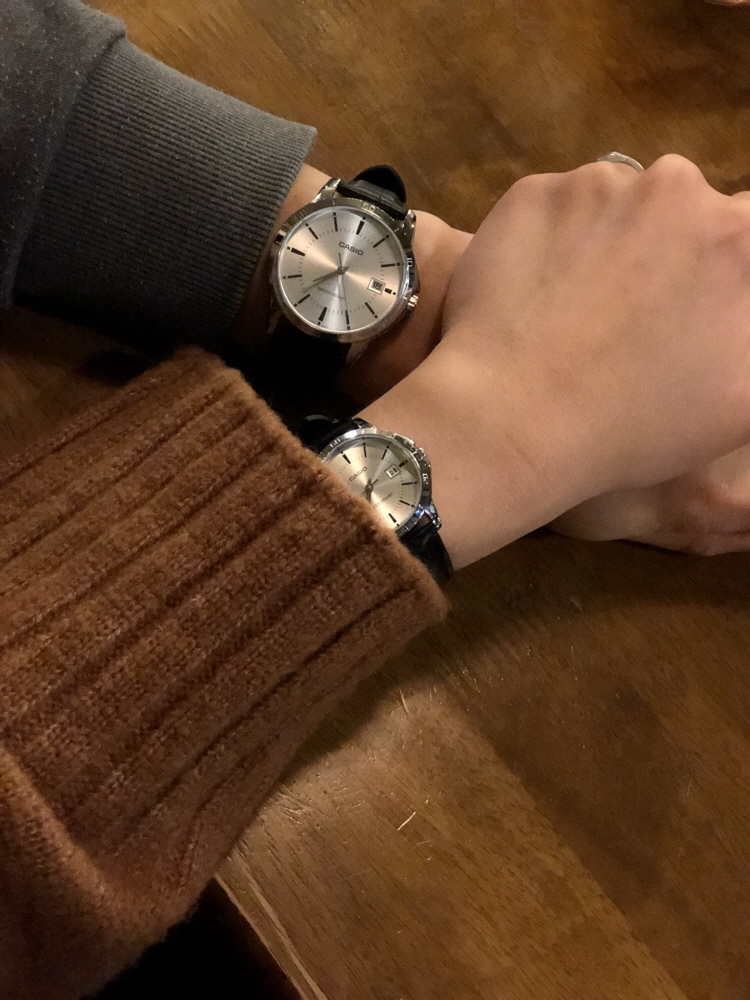 <b><p>Casio Genuine couple ather wch Gift Valt's</p></b><b><p>カシオ 本物 カップル レザー 腕時計 ギフト バレンタインデー ホワイト 恋人</p></b><br /><br /><p align='center'>