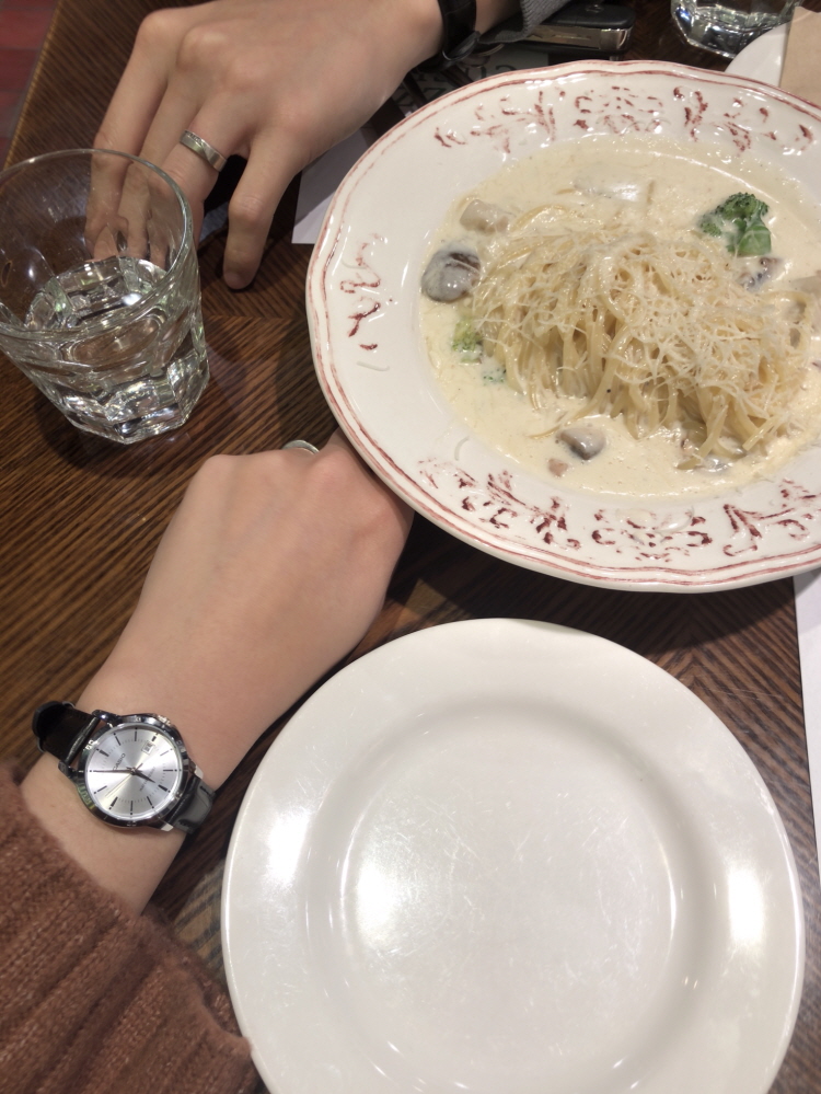 <b><p>Casio Genuine couple ather wch Gift Valt's</p></b><b><p>カシオ 本物 カップル レザー 腕時計 ギフト バレンタインデー ホワイト 恋人</p></b><br /><br /><p align='center'>