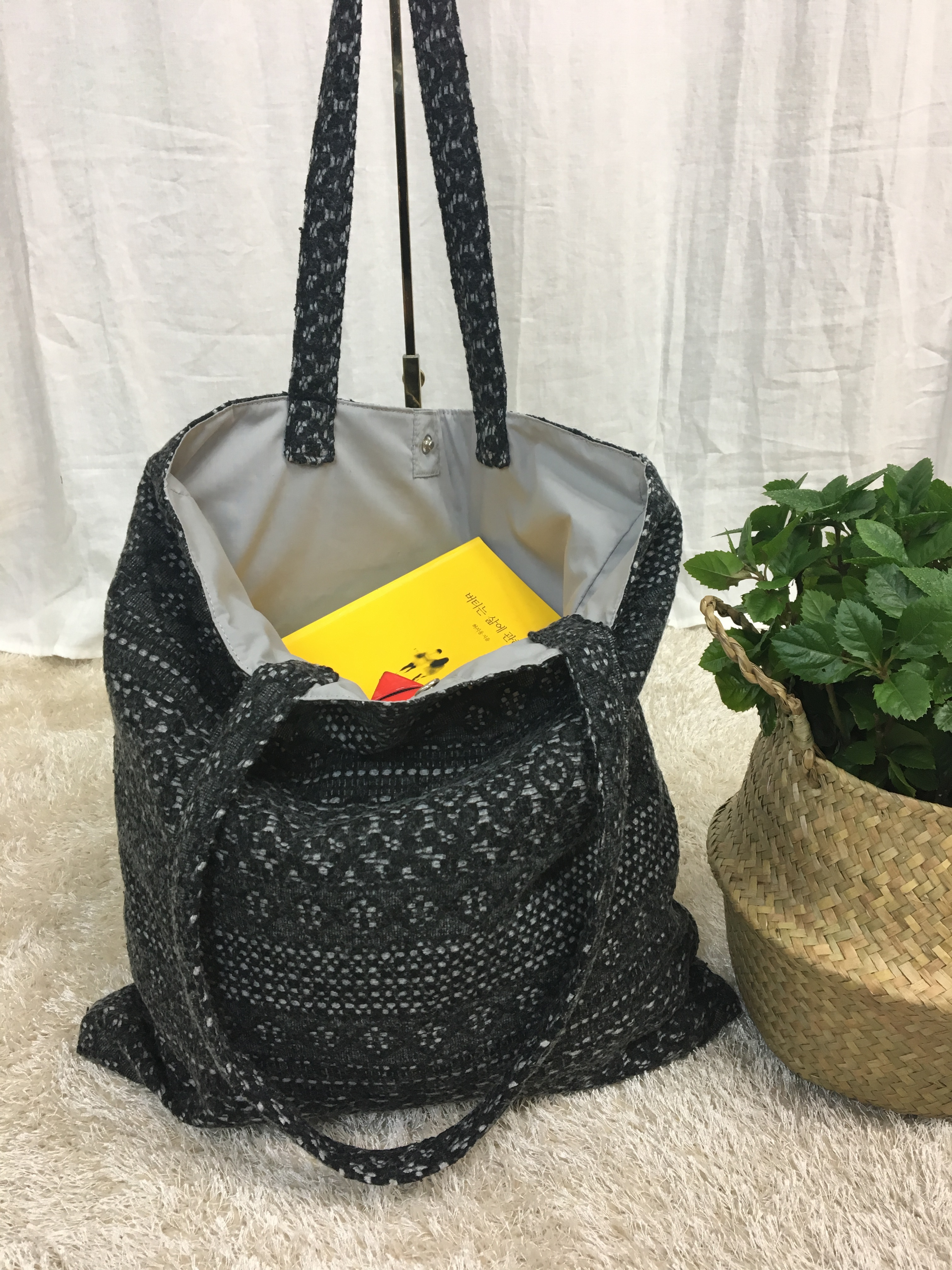 <b><p>SO MARCH Spring Race Eco Bag 3l Light Shoulder</p></b><b><p>SO MARCH春レースエコバッグ3col軽量バッグショルダーバッグ感性 레이스에코백</p></b><br /><br /><p align='center'>