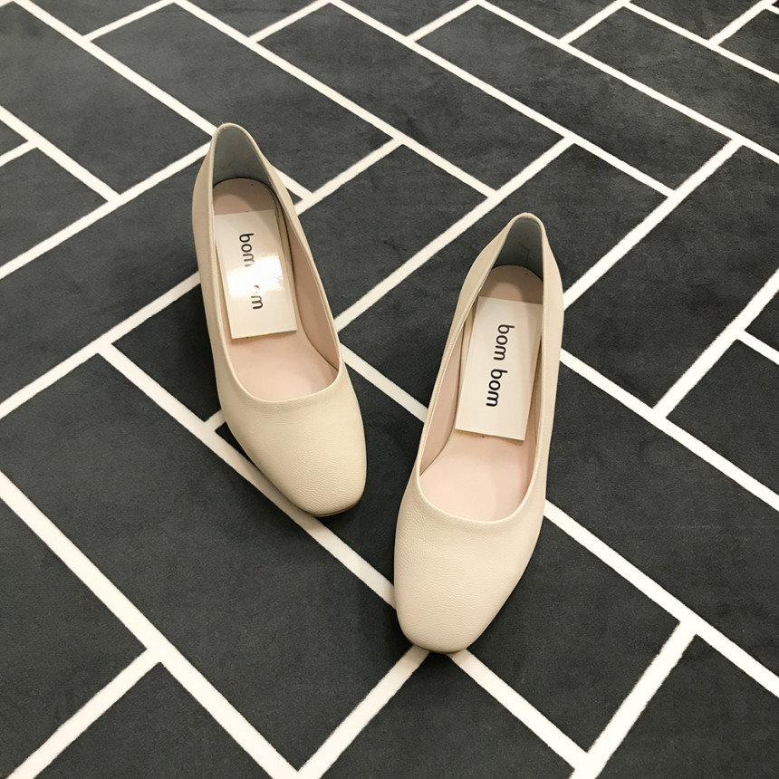 <b><p>Mourning Korean Rnd nose Middle heel pump</p></b><b><p>無排 韓国語 円形の鼻 ミドルヒール パンプス 靴 きれいな 簡単スタイル シル</p></b><br /><br /><p align='center'>
