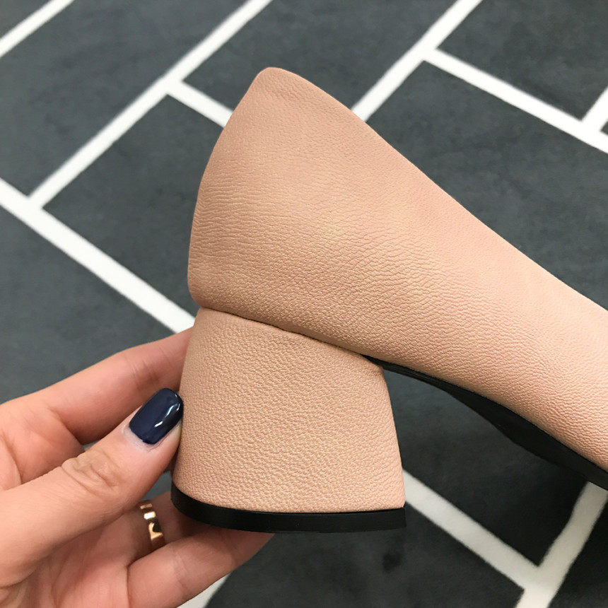 <b><p>Mourning Korean Rnd nose Middle heel pump</p></b><b><p>無排 韓国語 円形の鼻 ミドルヒール パンプス 靴 きれいな 簡単スタイル シル</p></b><br /><br /><p align='center'>