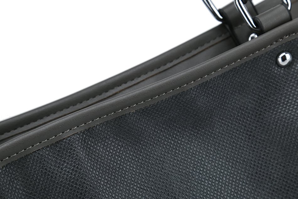 <b><p>Lightweight shoulder bag</p></b><b><p>軽いショルダーバッグ絹織物</p></b><br /><br /><p align='center'>