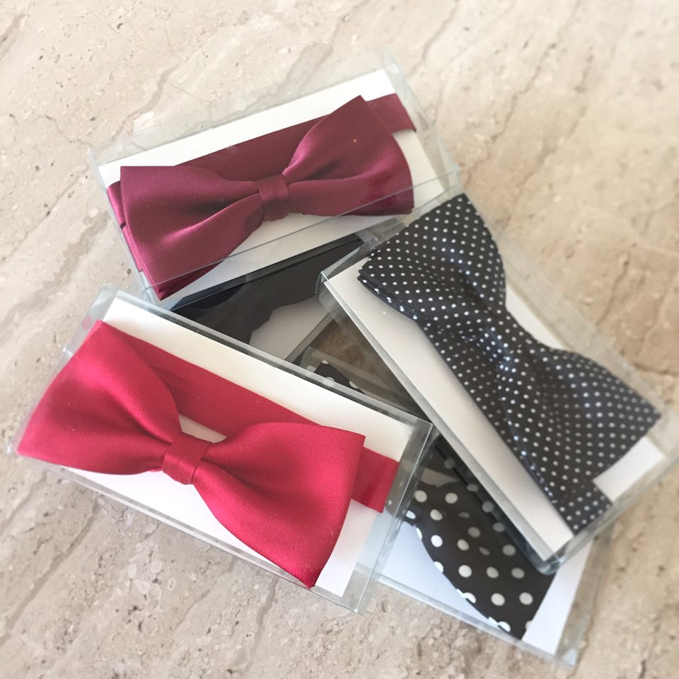 <b><p>Black bow tie Korean Self-Wedding Bthday</p></b><b><p>黒蝶ネクタイ 韓国語 セルフウェディング 初誕生日 各種イベントに スーパーグレイッ</p></b><br /><br /><p align='center'>