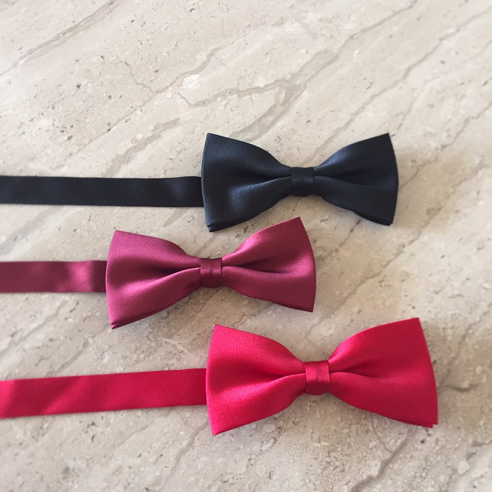 <b><p>Black bow tie Korean Self-Wedding Bthday</p></b><b><p>黒蝶ネクタイ 韓国語 セルフウェディング 初誕生日 各種イベントに スーパーグレイッ</p></b><br /><br /><p align='center'>