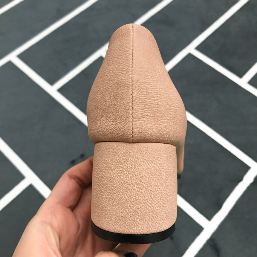 <b><p>Mourning Korean Rnd nose Middle heel pump</p></b><b><p>無排 韓国語 円形の鼻 ミドルヒール パンプス 靴 きれいな 簡単スタイル シル</p></b><br /><br /><p align='center'>