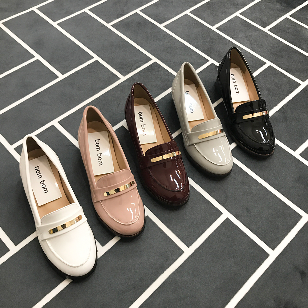 <b><p>Mourning Korean enamel Gold Height loafers</p></b><b><p>無排 韓国語 エナメル 金工 身長 ローファー かわいいスタイル 女性カジュアル</p></b><br /><br /><p align='center'>