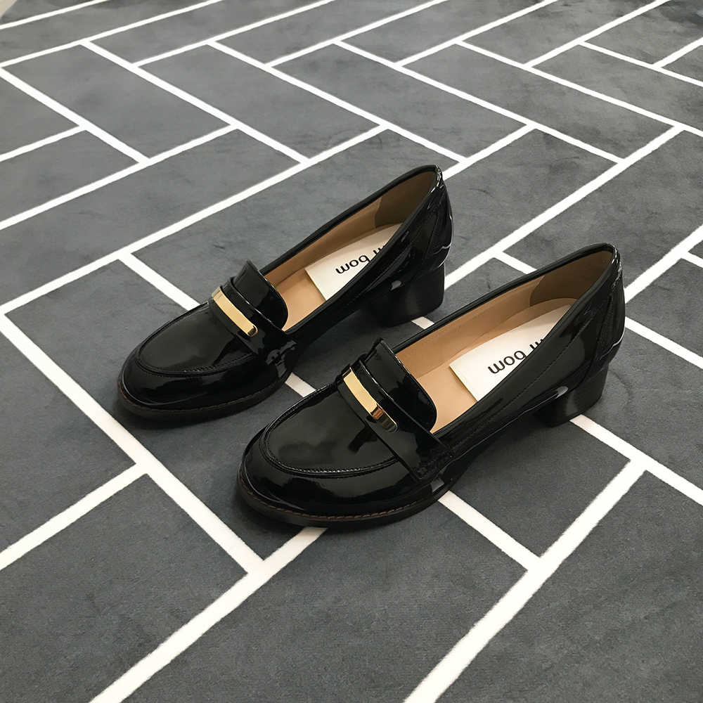 <b><p>Mourning Korean enamel Gold Height loafers</p></b><b><p>無排 韓国語 エナメル 金工 身長 ローファー かわいいスタイル 女性カジュアル</p></b><br /><br /><p align='center'>