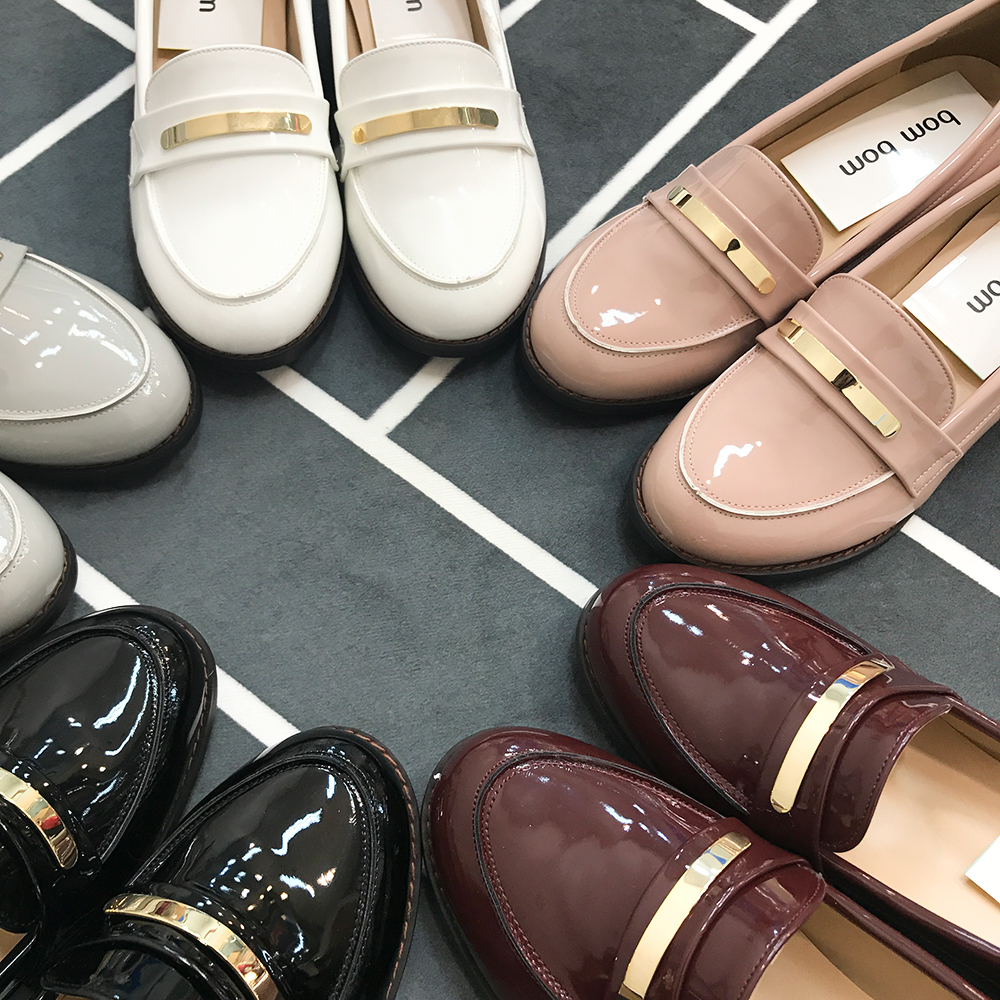 <b><p>Mourning Korean enamel Gold Height loafers</p></b><b><p>無排 韓国語 エナメル 金工 身長 ローファー かわいいスタイル 女性カジュアル</p></b><br /><br /><p align='center'>