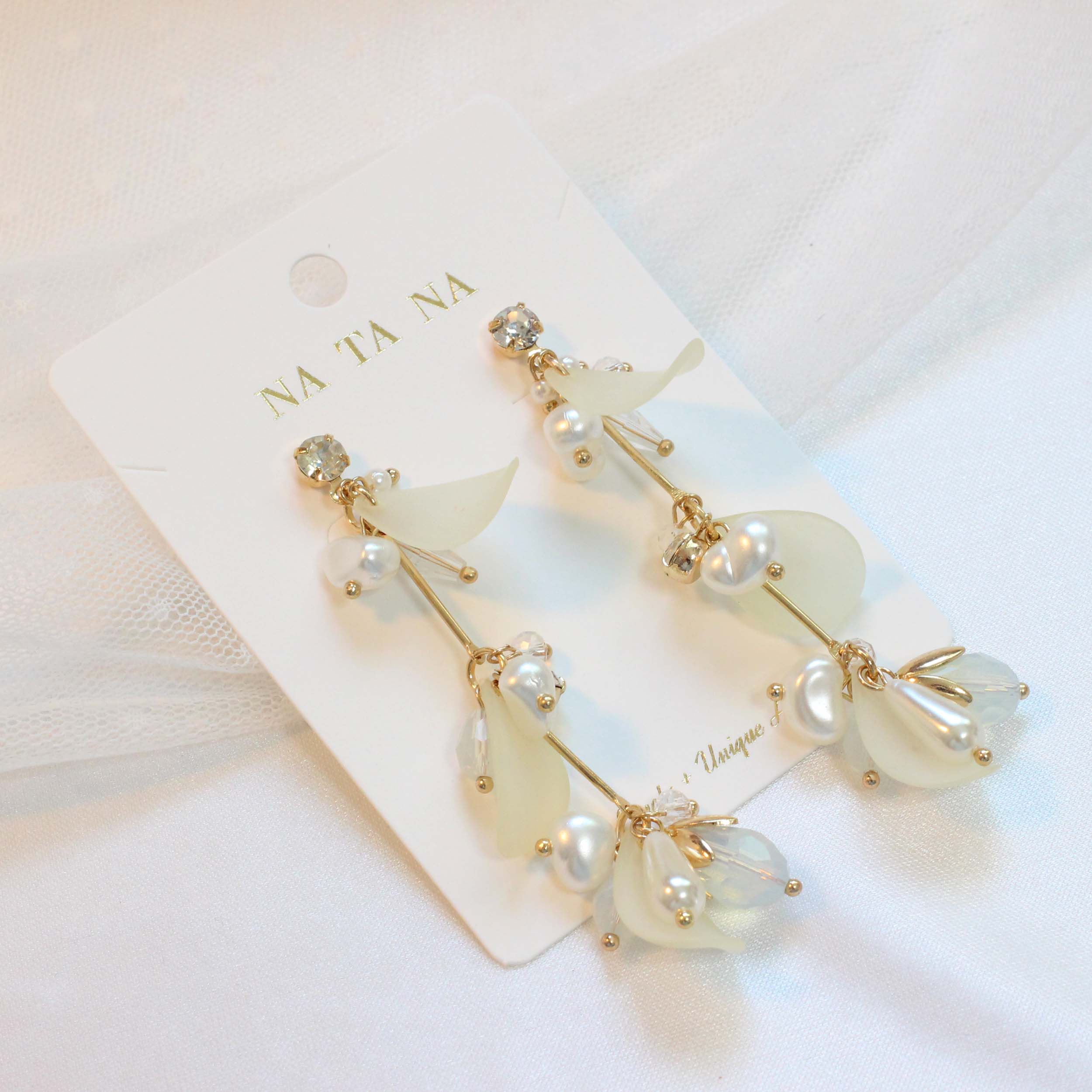 <b><p>Petal Flower Cubic Bold Drop Earrings Possible</p></b><b><p>花びらフラワー キュービック ボールド ドロップイヤリング グィチ可能 耳ドリル</p></b><br /><br /><p align='center'>