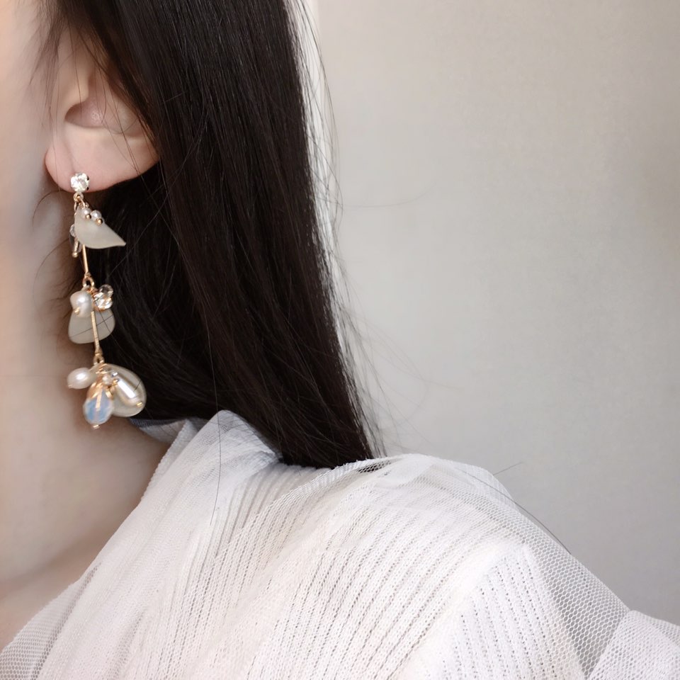 <b><p>Petal Flower Cubic Bold Drop Earrings Possible</p></b><b><p>花びらフラワー キュービック ボールド ドロップイヤリング グィチ可能 耳ドリル</p></b><br /><br /><p align='center'>