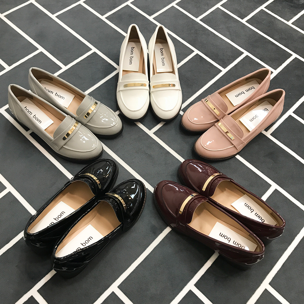 <b><p>Mourning Korean enamel Gold Height loafers</p></b><b><p>無排 韓国語 エナメル 金工 身長 ローファー かわいいスタイル 女性カジュアル</p></b><br /><br /><p align='center'>