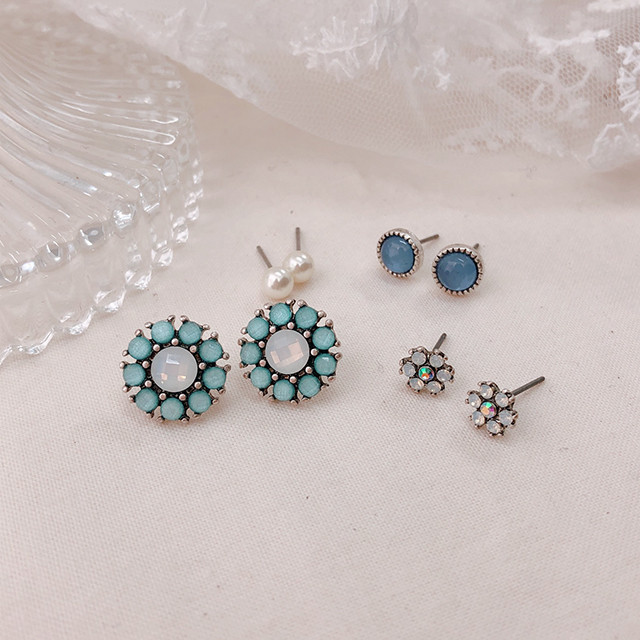 <b><p>sunflower Fr set earring Moth-Daught one</p></b><b><p>ヒマワリ 花 セット イヤリング 螺鈿 フラワー 一週間</p></b><br /><br /><p align='center'>