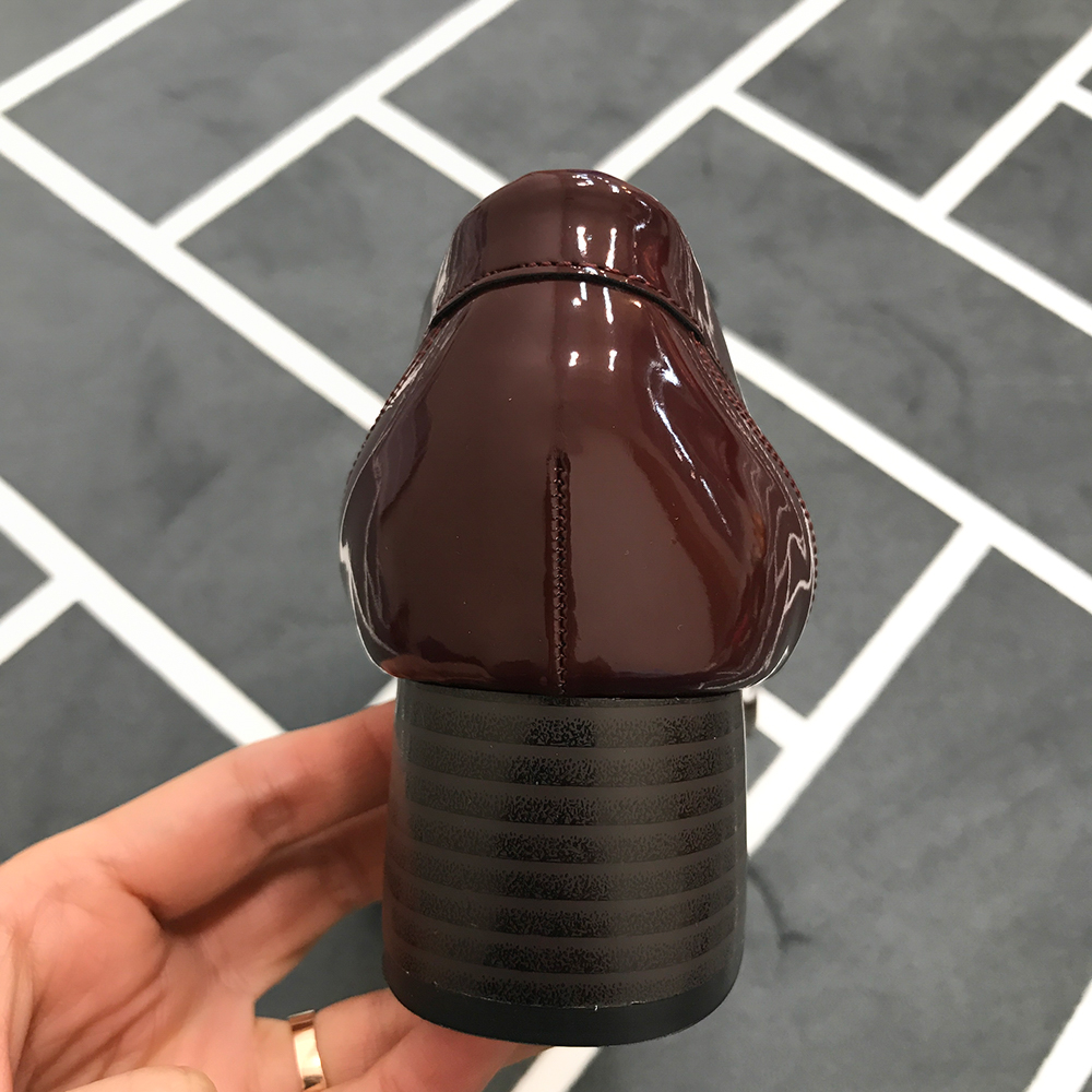 <b><p>Mourning Korean enamel Gold Height loafers</p></b><b><p>無排 韓国語 エナメル 金工 身長 ローファー かわいいスタイル 女性カジュアル</p></b><br /><br /><p align='center'>