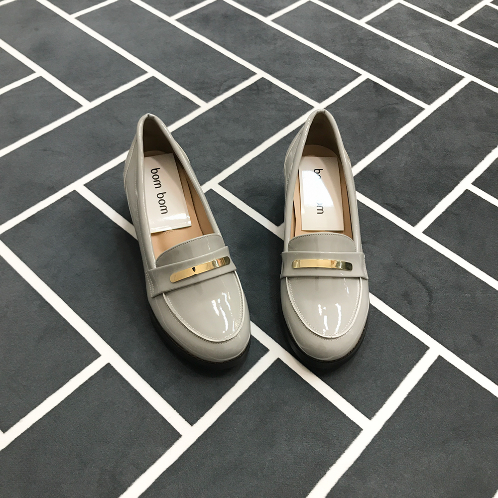 <b><p>Mourning Korean enamel Gold Height loafers</p></b><b><p>無排 韓国語 エナメル 金工 身長 ローファー かわいいスタイル 女性カジュアル</p></b><br /><br /><p align='center'>