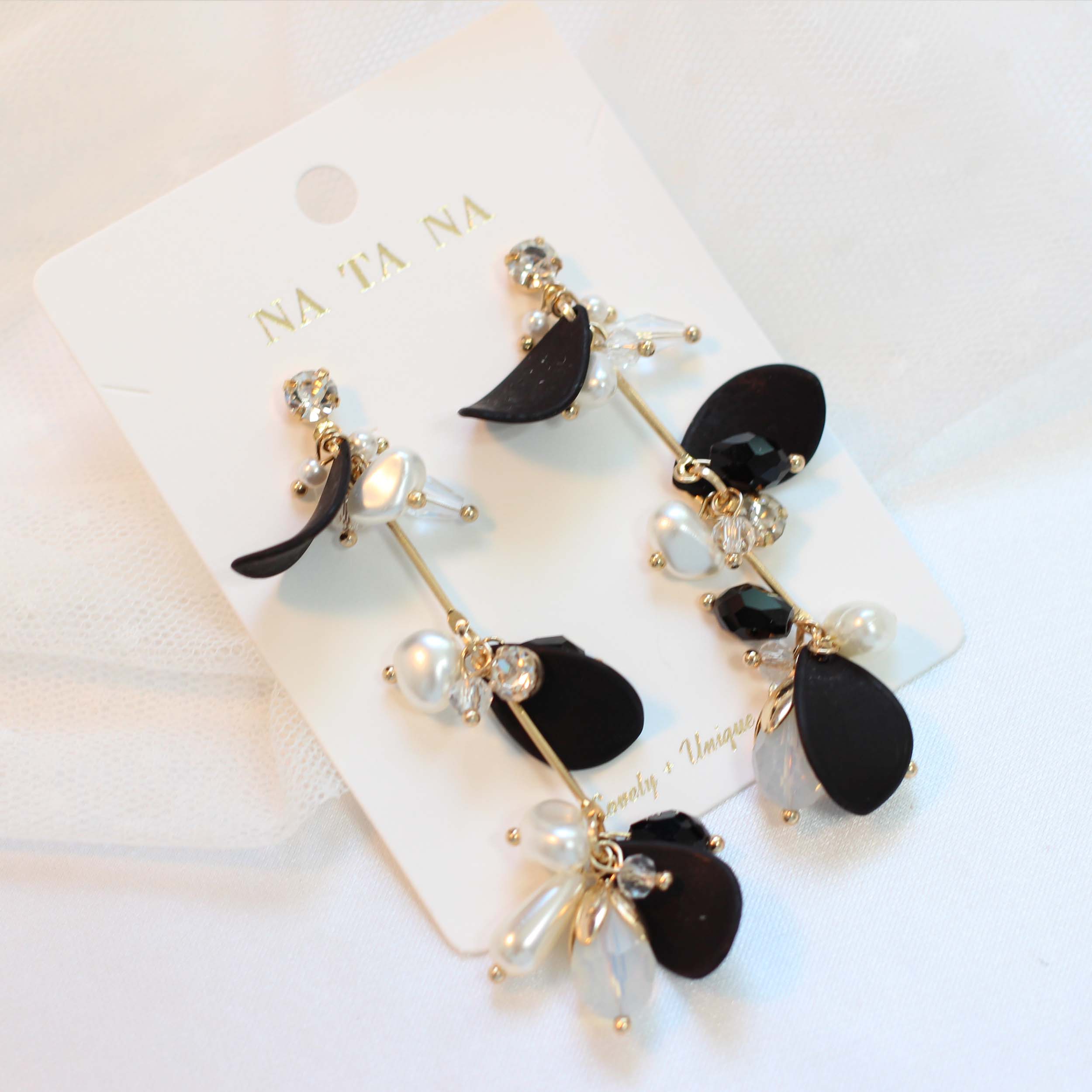 <b><p>Petal Flower Cubic Bold Drop Earrings Possible</p></b><b><p>花びらフラワー キュービック ボールド ドロップイヤリング グィチ可能 耳ドリル</p></b><br /><br /><p align='center'>