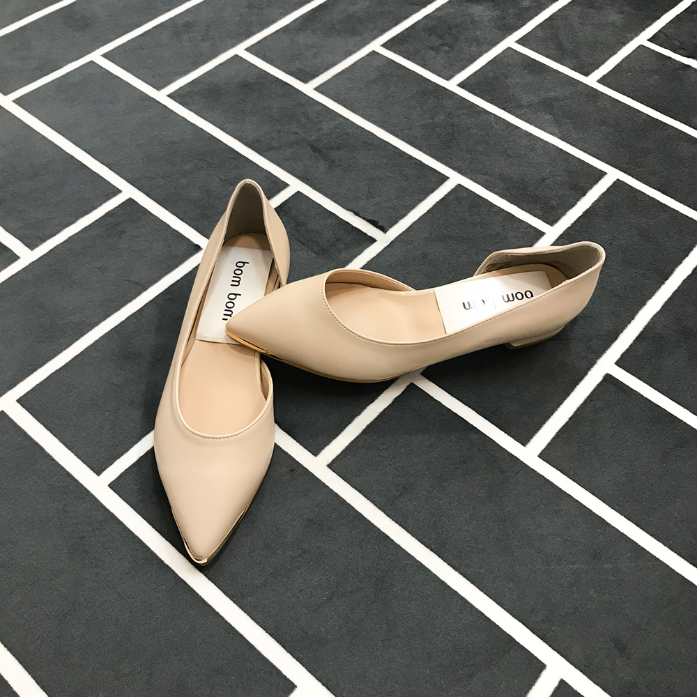 <b><p>Mourning Korean gold pot Flat Shoes Sophisticed</p></b><b><p>無排 韓国語 ゴールド ポイント フラットシューズ 洗練され見える どこでもコーディネートしやすい</p></b><br /><br /><p align='center'>