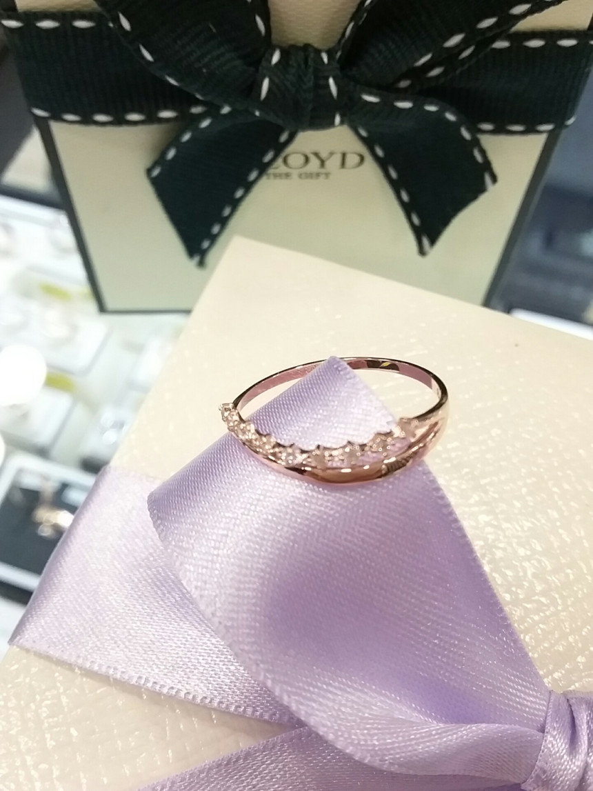<b><p>Lloyd You and I wave Gold ring LRT18008T</p></b><b><p>ロイド 君は そして 私 ウェーブ ゴールド リング LRT18008T デイリー</p></b><br /><br /><p align='center'>