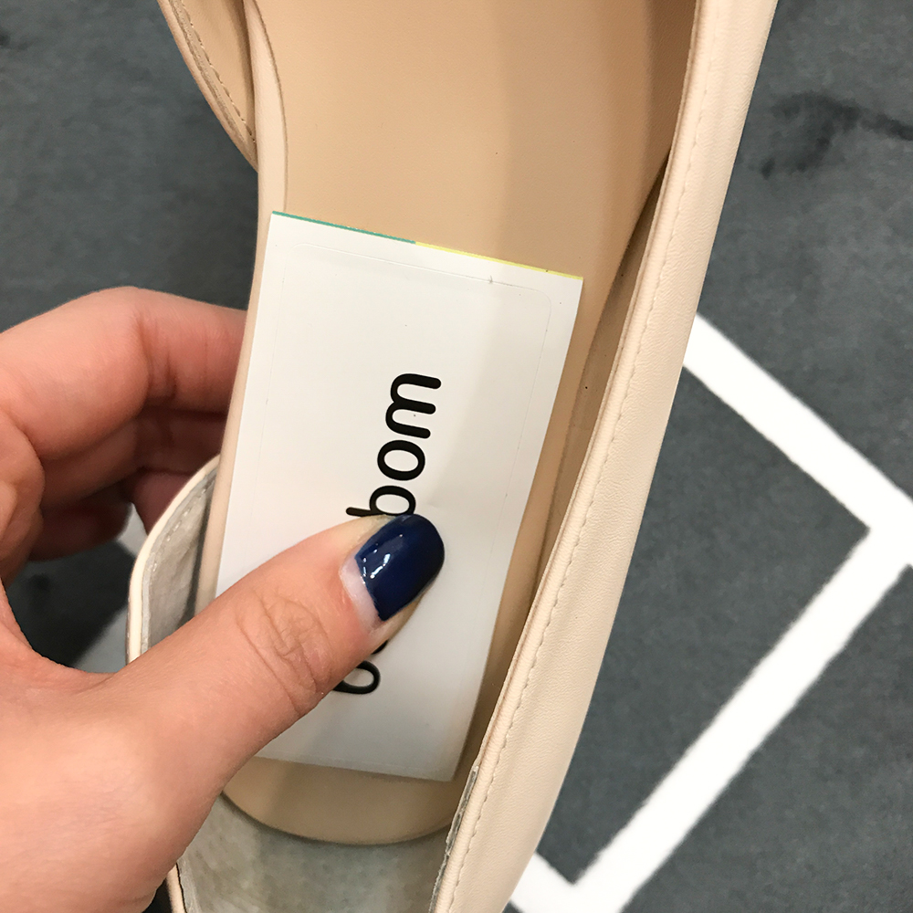 <b><p>Mourning Korean gold pot Flat Shoes Sophisticed</p></b><b><p>無排 韓国語 ゴールド ポイント フラットシューズ 洗練され見える どこでもコーディネートしやすい</p></b><br /><br /><p align='center'>