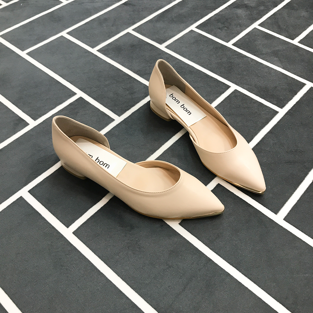 <b><p>Mourning Korean gold pot Flat Shoes Sophisticed</p></b><b><p>無排 韓国語 ゴールド ポイント フラットシューズ 洗練され見える どこでもコーディネートしやすい</p></b><br /><br /><p align='center'>