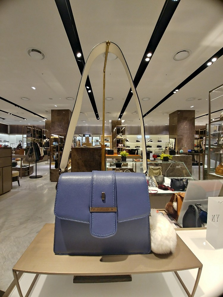 <b><p>Carlin New Hester Back H77362010 Atndance</p></b><b><p>カーリンニューヘスターバックH77362010出勤ファッション卒業式キュートミニサイズのクロスバック</p></b><br /><br /><p align='center'>