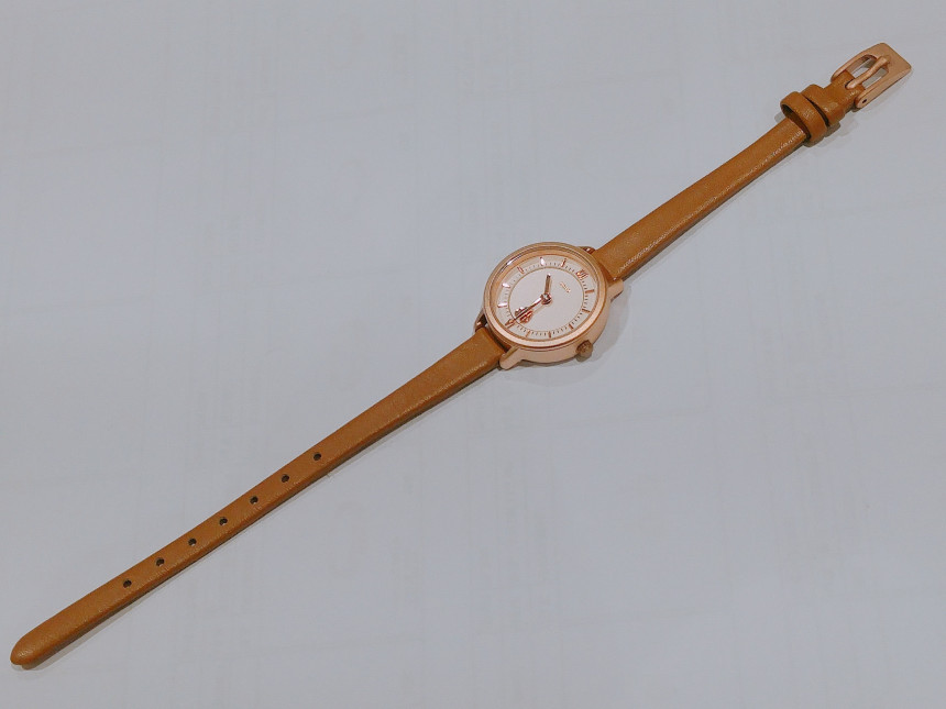 <b><p>Lloyd Valentine Brown coup cck LL3G18270AGR</p></b><b><p>ロイド バレンタイン ブラウン カップル 時計 LL3G18270AGR 男 女性</p></b><br /><br /><p align='center'>