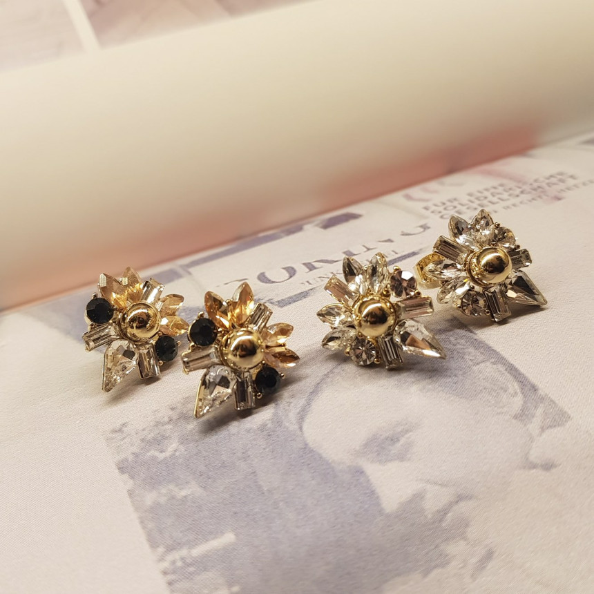 <b><p>Cheddar stone Daily Erings Cubic Gift Bl</p></b><b><p>チェダー ストーン デイリーピアス キュービック ギフト ブリンブリン 整頓された</p></b><br /><br /><p align='center'>