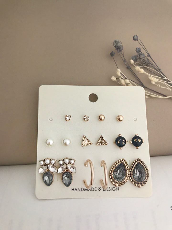<b><p>Badgirl water drop 16 pieces set earring</p></b><b><p>バッドガール 水滴 16ピース セット イヤリング 女性 ラブリーな ブブ 無難な</p></b><br /><br /><p align='center'>