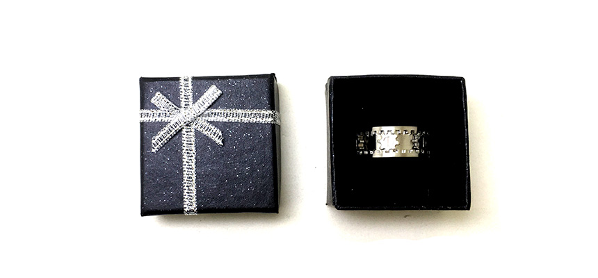 <b><p>An engineering studt made Gear, Pipette spr</p></b><b><p>工大生が 作成された 歯車、 ピジェトスピナー リング あなたのベア</p></b><br /><br /><p align='center'>