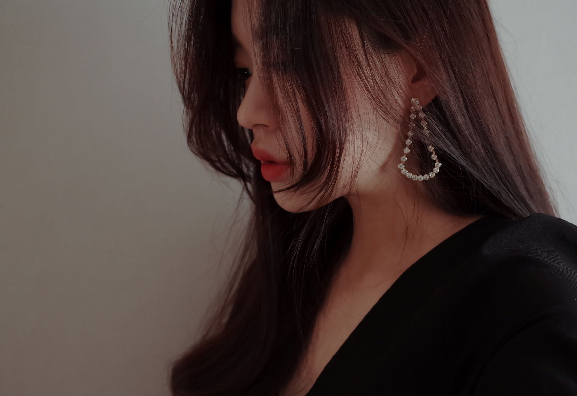 <b><p>Special Offe Mourning The Tgular gloss Cuc</p></b><b><p>特価 無排 ヘブン 三角光沢 キュービック ウンチムイヤリング スタイリッシュな</p></b><br /><br /><p align='center'>