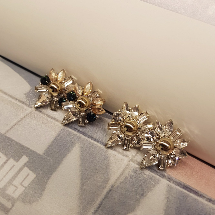 <b><p>Cheddar stone Daily Erings Cubic Gift Bl</p></b><b><p>チェダー ストーン デイリーピアス キュービック ギフト ブリンブリン 整頓された</p></b><br /><br /><p align='center'>