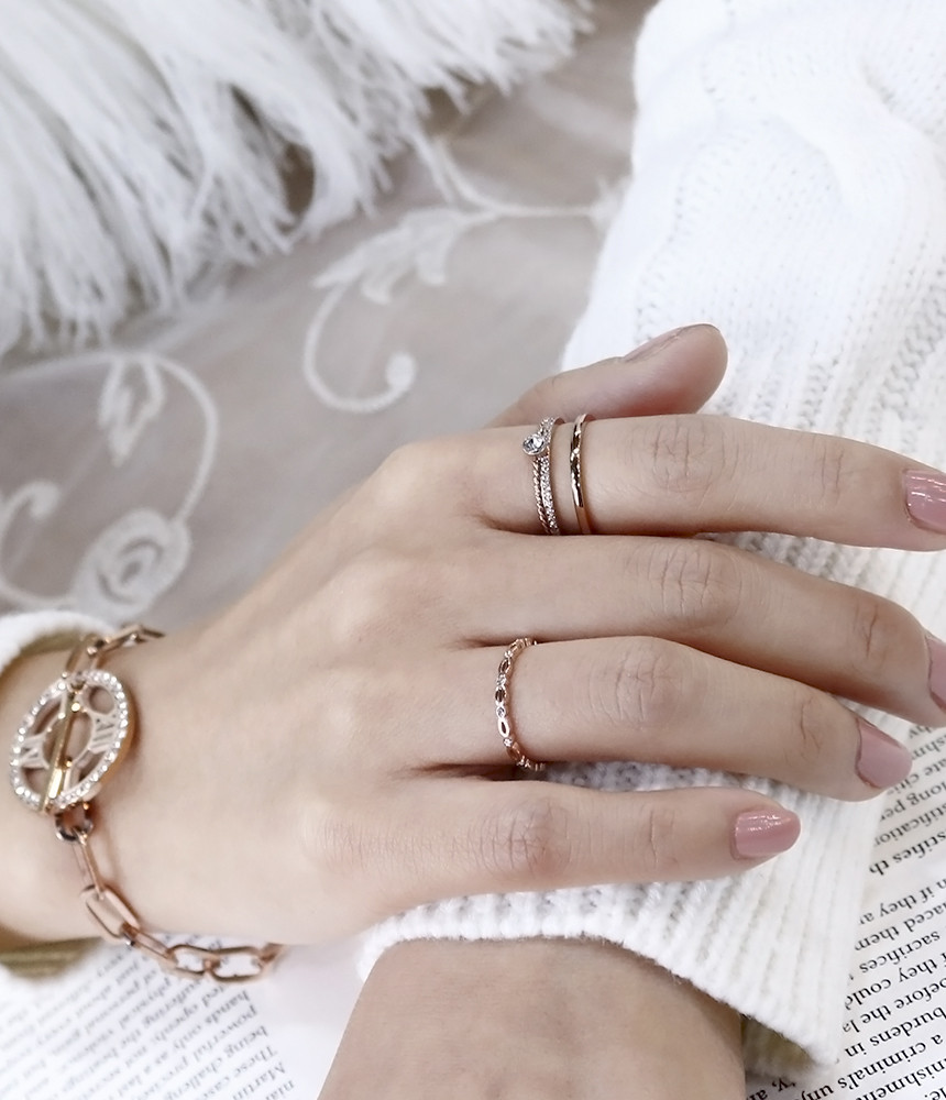 <b><p>Layered Two-line cubic Surge Steel titanium</p></b><b><p>重ね着 二行キュービック 書かれているカールスチール リング チタン デイリー スリム</p></b><br /><br /><p align='center'>