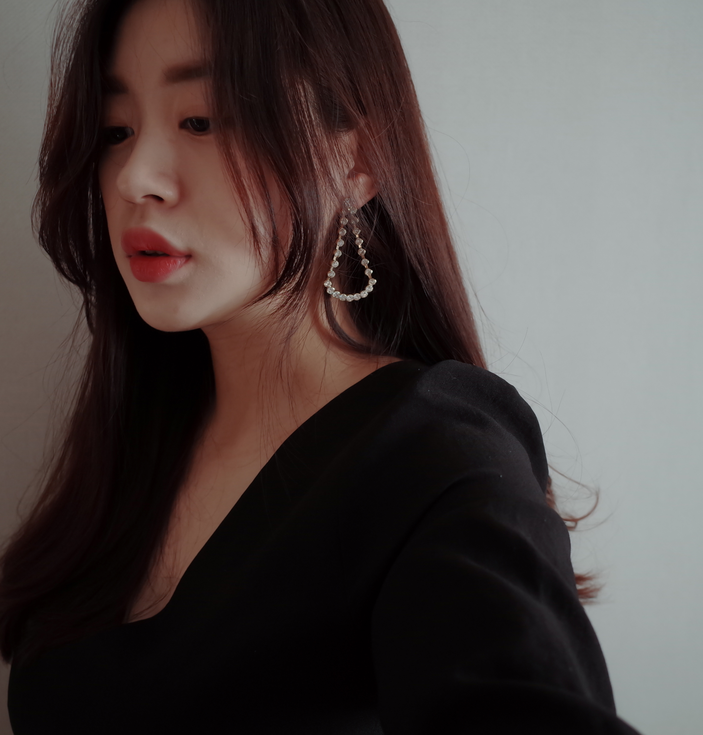 <b><p>Special Offe Mourning The Tgular gloss Cuc</p></b><b><p>特価 無排 ヘブン 三角光沢 キュービック ウンチムイヤリング スタイリッシュな</p></b><br /><br /><p align='center'>