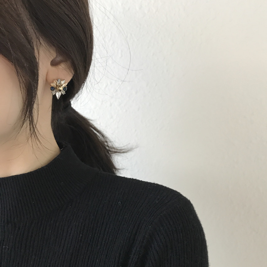 <b><p>Cheddar stone Daily Erings Cubic Gift Bl</p></b><b><p>チェダー ストーン デイリーピアス キュービック ギフト ブリンブリン 整頓された</p></b><br /><br /><p align='center'>