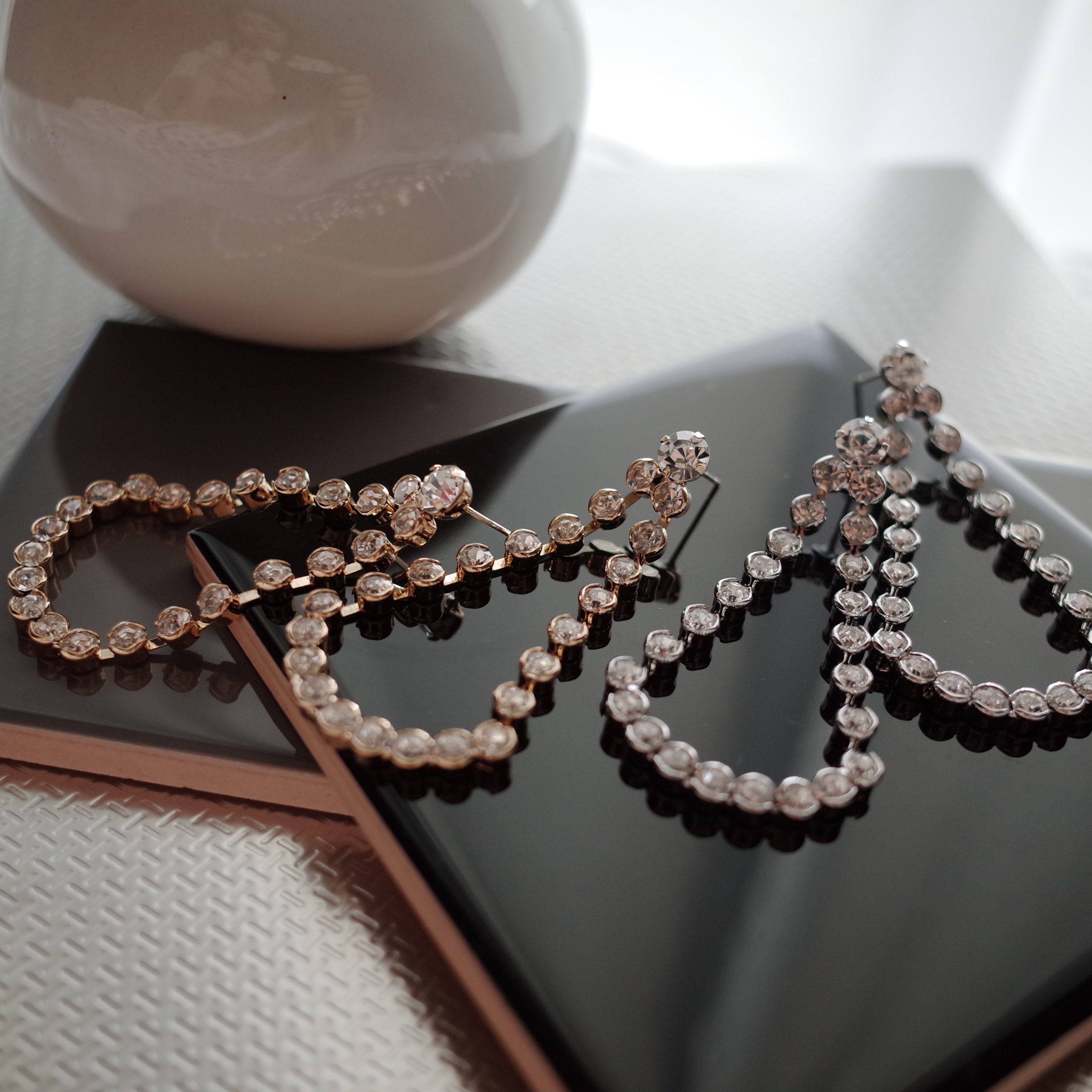 <b><p>Special Offe Mourning The Tgular gloss Cuc</p></b><b><p>特価 無排 ヘブン 三角光沢 キュービック ウンチムイヤリング スタイリッシュな</p></b><br /><br /><p align='center'>