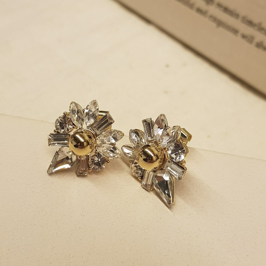 <b><p>Cheddar stone Daily Erings Cubic Gift Bl</p></b><b><p>チェダー ストーン デイリーピアス キュービック ギフト ブリンブリン 整頓された</p></b><br /><br /><p align='center'>